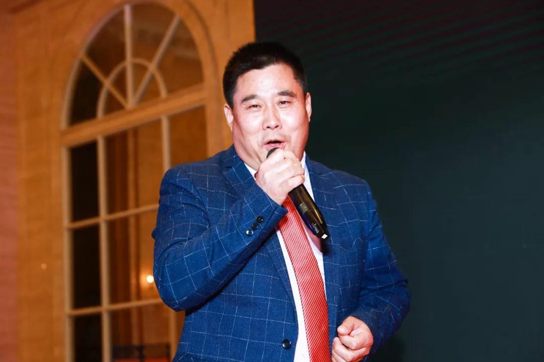 熱烈慶?!白兏飫?chuàng)新 揚帆未來”北京中成康富2019年合伙人年會勝利召開 熱烈慶祝“變革創(chuàng)新 揚帆未來”北京中成康富2019年合伙人年會勝利召開