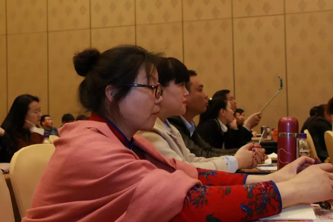 熱烈慶?!白兏飫?chuàng)新 揚帆未來”北京中成康富2019年合伙人年會勝利召開 熱烈慶祝“變革創(chuàng)新 揚帆未來”北京中成康富2019年合伙人年會勝利召開